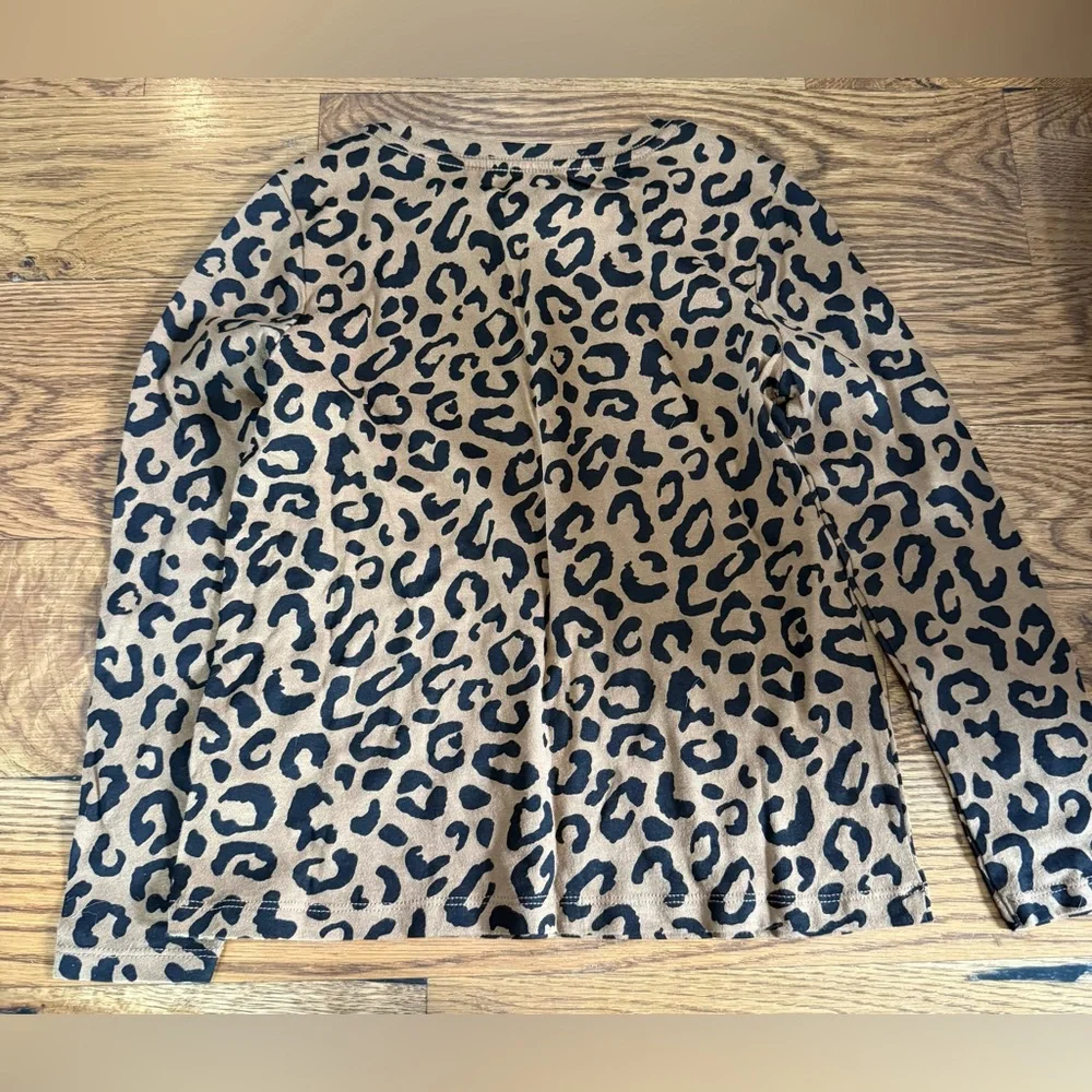 NWT. Old Navy Girl’s Long Sleeve Leopard Print Tshirt. Size M (8).